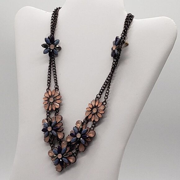 Vintage Costume Jewelry Cluster Floral Pink Blue Necklace Earring & Bracelet Set - Picture 11 of 15